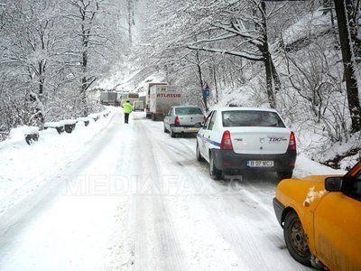 Ordonanta privind obligativitatea cauciucurilor de iarna, adoptata de Senat