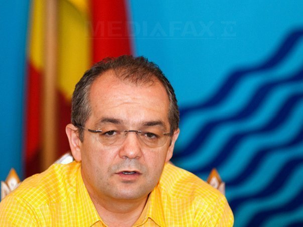 Emil Boc de 1 Mai: "Nu avem vreme de gratar. Avem mai multe de lucru"