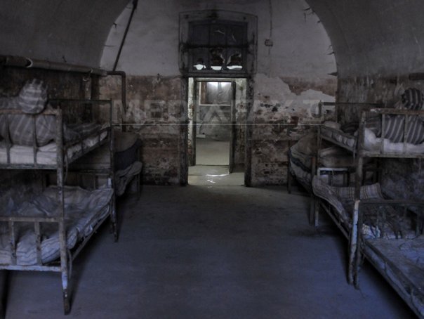 Senat: 300 euro/zi de detentie - despagubire pentru condamnatii regimului comunist si descendenti