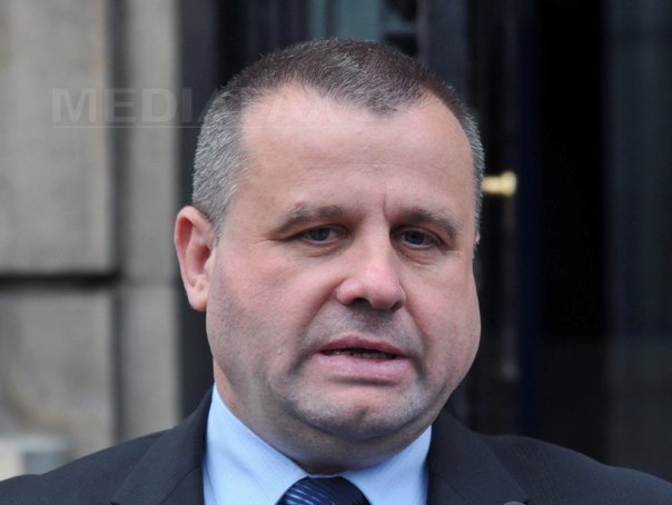Mama lui Ioan Botis, asociata in 2005 cu sotia acestuia intr-o firma de recalificare