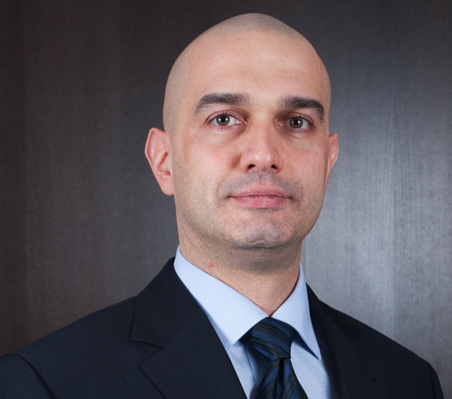 Raiffeisen Bank se orienteaza spre clientii premium si spre IMM
