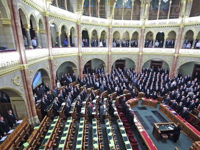 Germania: Noua Constitutie a Ungariei este incompatibila cu valorile UE