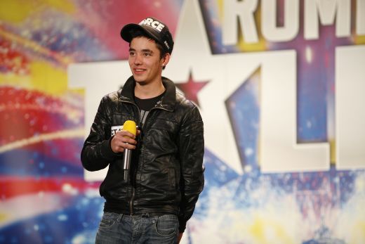 Adrian Tutu a castigat marele premiu al concursului "Romanii au talent"
