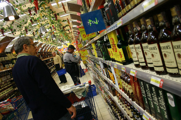 Cum a pierdut statul roman 4,5 mld. euro in opt ani din cauza problemelor de pe piata alcoolului