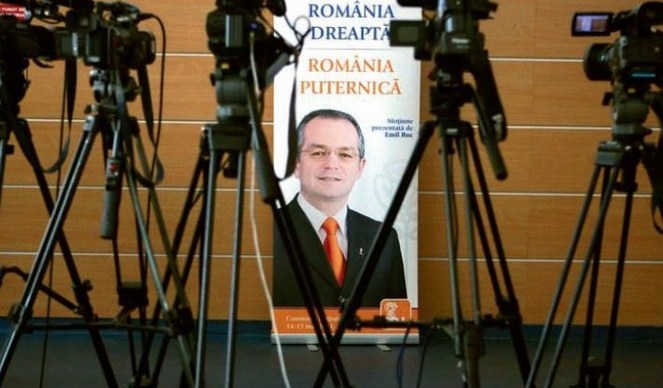 Nastase pune paie pe foc: Emil Boc isi va anunta in curand demisia