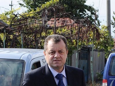 Senatorul PDL Mircea Banias, cercetat oficial pentru trafic de influenta