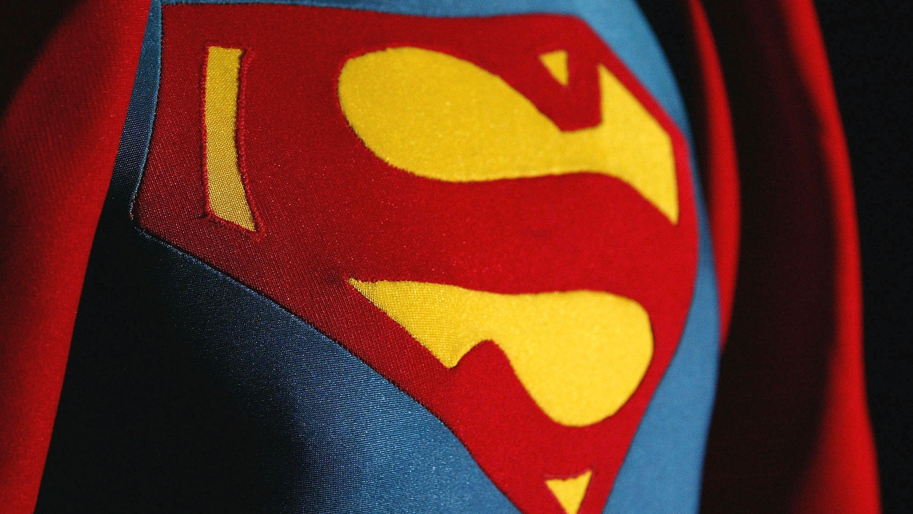 Superman renunta la cetatenia americana. Ce l-a suparat pe super-erou?