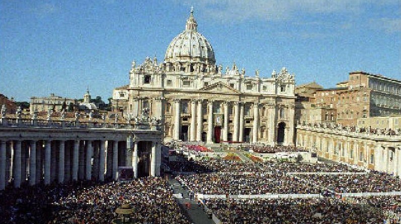 Papa Ioan Paul al II-lea a fost beatificat la Vatican (VIDEO)