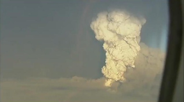 Cel mai activ vulcan din Islanda a inceput sa erupa (VIDEO)