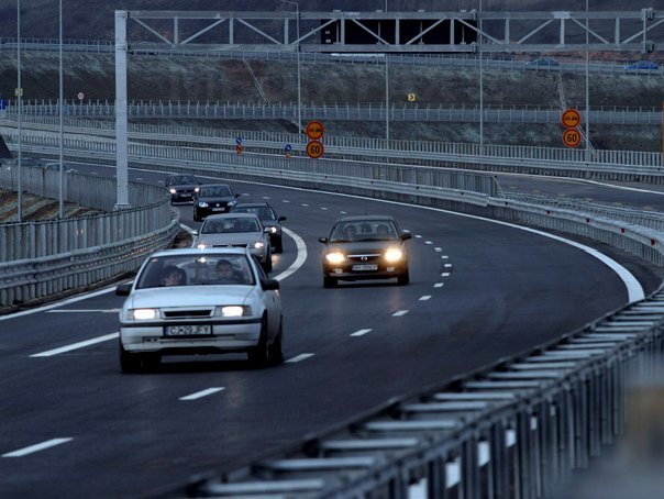 Bechtel are datorii de milioane de euro la subcontractori pentru lucrari din 2010 la Autostrada Transilvania
