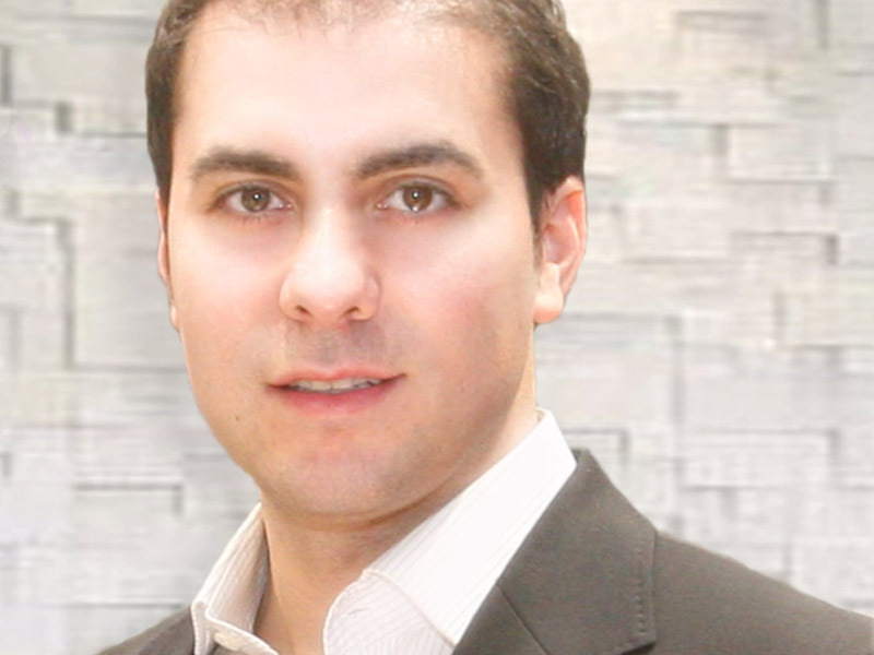 TINERI MANAGERI DE TOP: Cem Tunakam - managerul care face milioane din cupoanele de pe internet