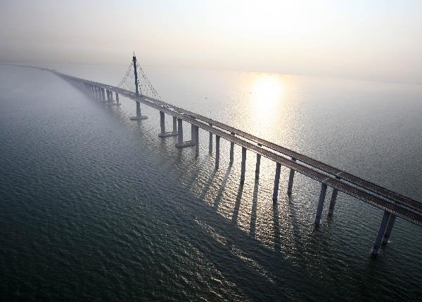 Cel mai lung pod maritim din lume a fost inaugurat in China (FOTO, VIDEO)