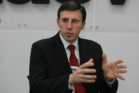 Liberalul Dorin Chirtoaca si pro-europenii, castigatori in alegerile de la Chisinau - exit poll