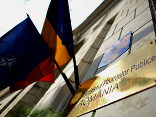Romania a imprumutat 11,5 mld. euro in cinci luni pentru functionarea statului