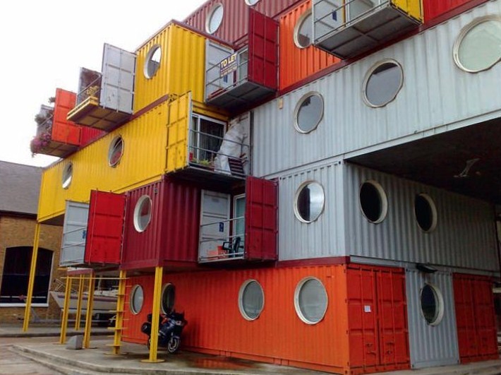 V-ati muta intr-un container? Moda oraselor din cutii de metal (GALERIE FOTO)
