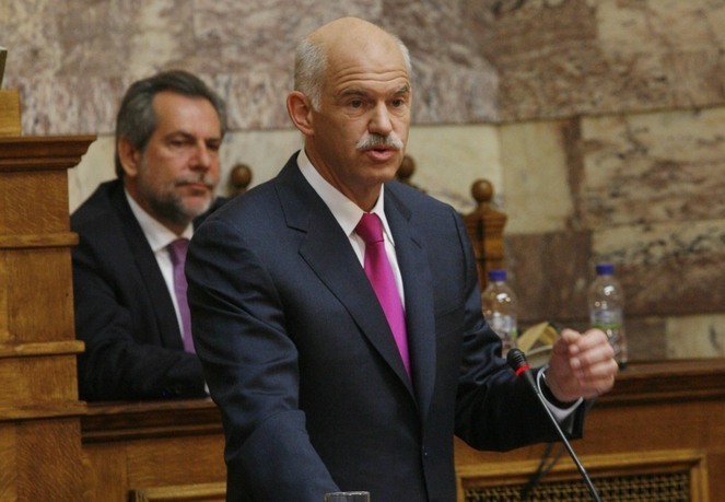 Premierul grec vrea acum referendum pentru revizuirea constitutiei
