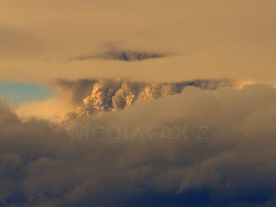 Eruptia vulcanului Puyehue, din Chile: coloana de gaze de 10 km si peste 10 cutremure puternice