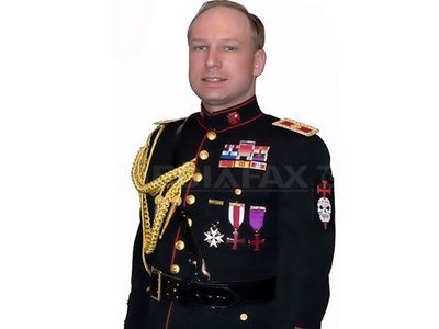Anders Behring Breivik a fost ajutat de doua celule teroriste si consumase droguri inainte de crime. Atacatorul a fost surprins ca planul i-a reusit
