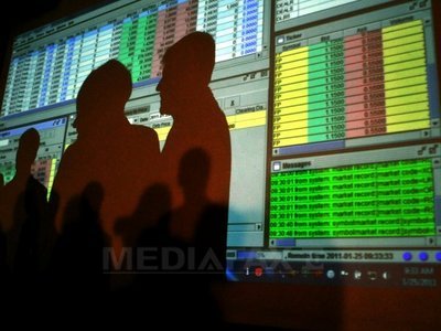 Listarea la bursa a actiunilor Petrom va fi reluata anul viitor, daca statul nu vinde minimum 80%