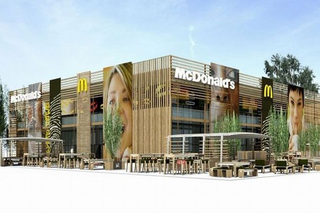 Un McDonald's cat cinci terenuri de fotbal va fi construit in Londra, pentru JO 2012