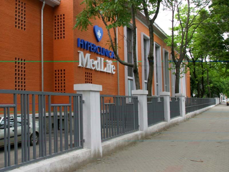 Afacerile MedLife cresc cu 37% dupa primul semestru