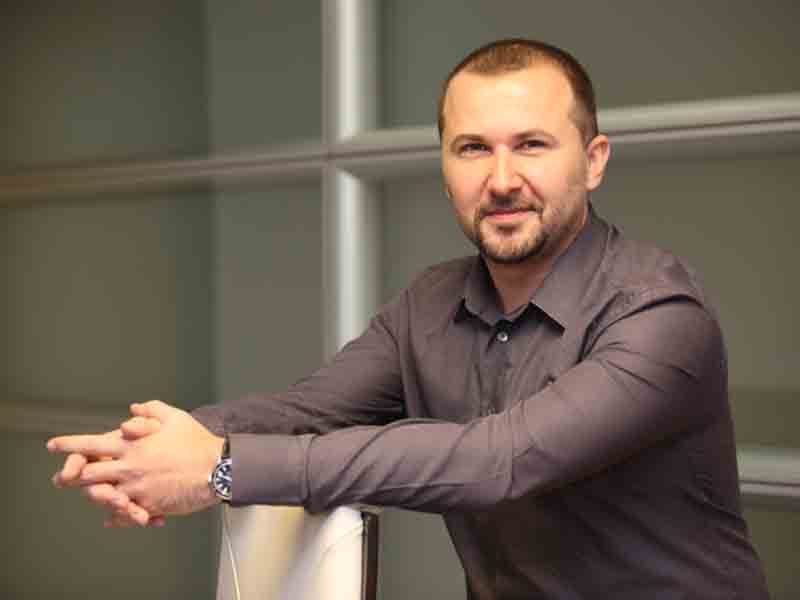 TINERI MANAGERI DE TOP: Marian Dumitrescu a pornit o afacere cand altii le inchideau pe banda
