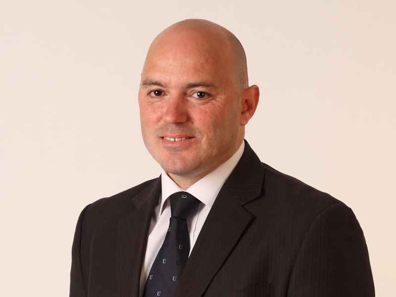 TINERI MANAGERI DE TOP: Adrian Pascu, primul roman membru in comitetul director al Danone Romania