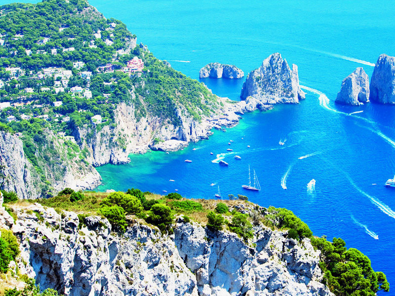 Reportaj: Capri - mai mult o insula exotica decat Italia