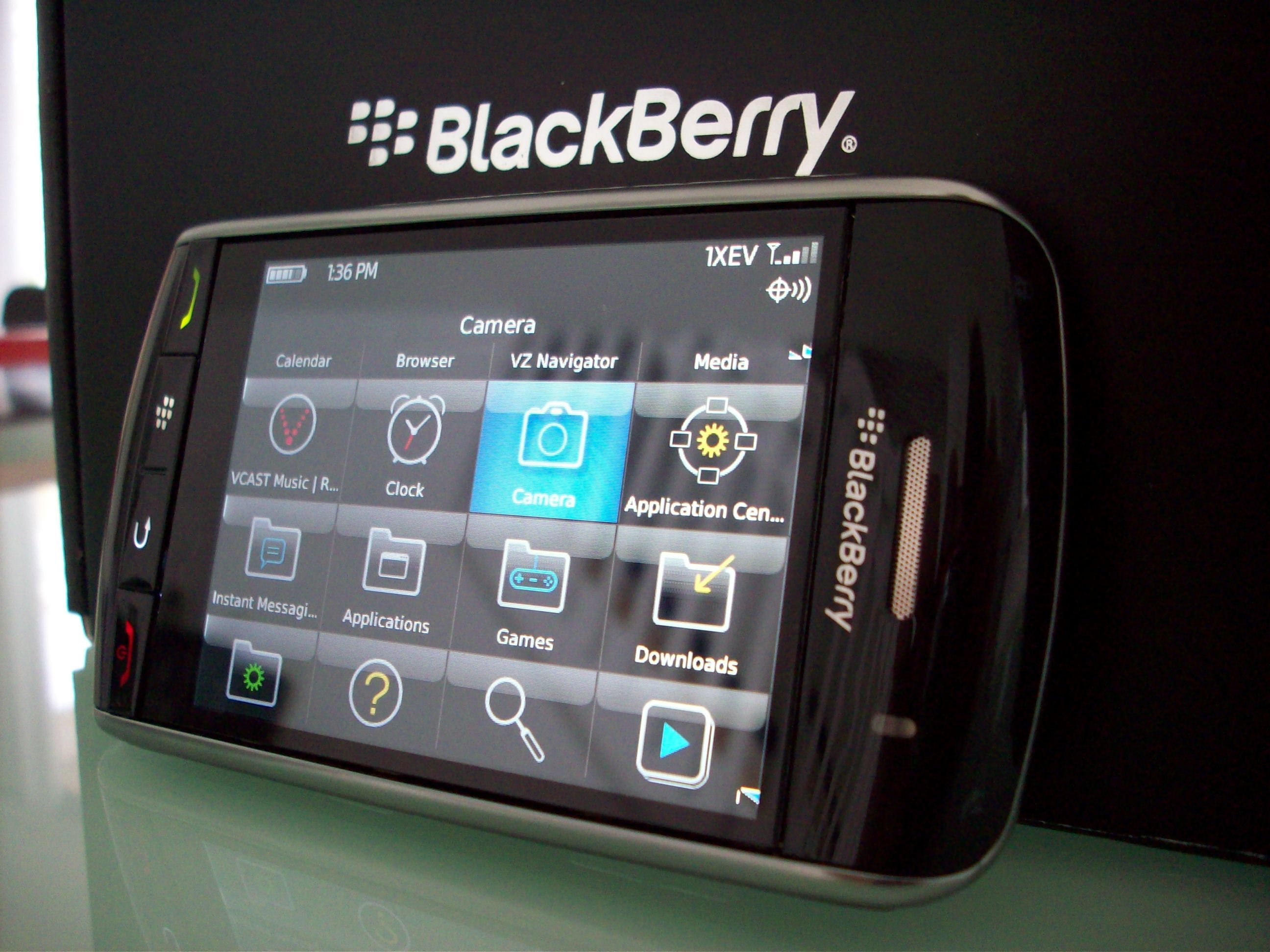 RIM, producatorul BlackBerry, disponibilizeaza 2.000 de oameni