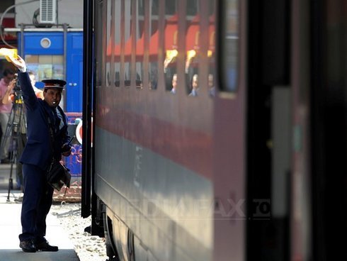 De azi, calatoria cu trenul pana la mare dureaza 2 ore si jumatate. Pretul biletului: 52 de lei