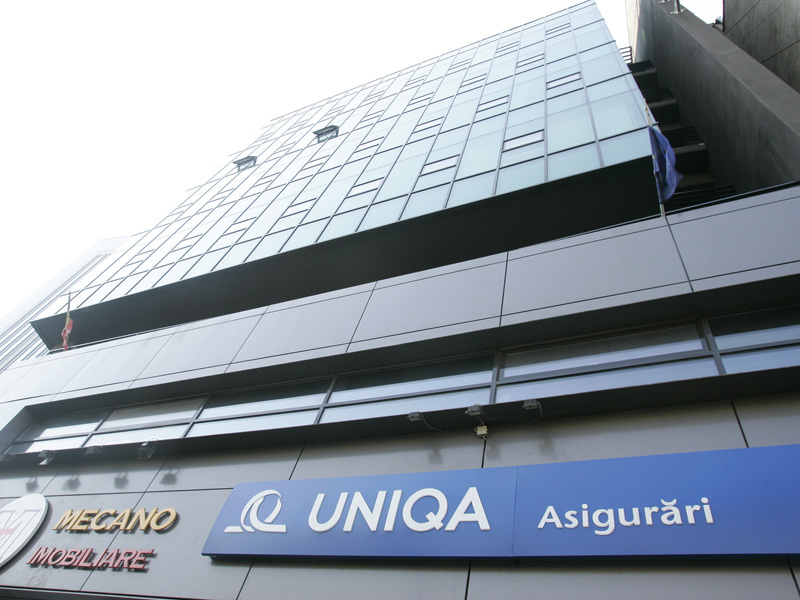 UNIQA Romania isi schimba sefii