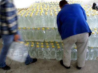 Deținerea a peste 40 litri de alcool etilic ar putea fi pedepsită cu închisoare