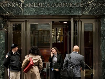 Bank of America vrea să desființeze până la 10.000 de locuri de muncă