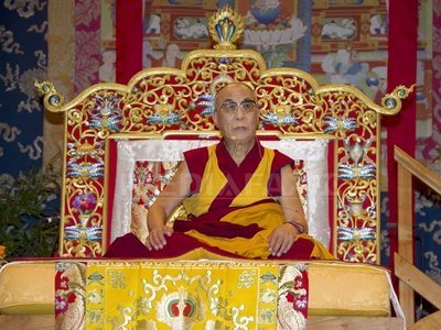 Dalai Lama, urmarit de peste 7.000 de oameni la o conferinta budista