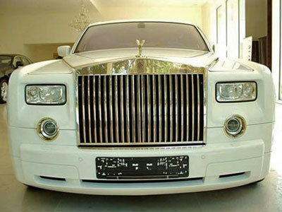 Un om de afaceri din Orientul Mijlociu a platit 8 mil. dolari pentru un Rolls Royce