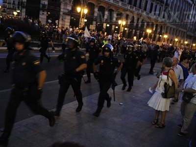 Proteste la Madrid: Mii de spanioli au ieșit în stradă și se opun vizitei Papei Benedict al XVI-lea
