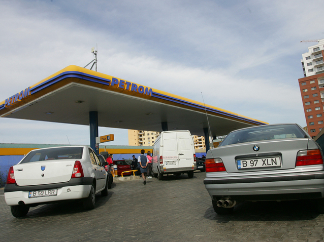 Petrom neagă posibila vânzare a 139 de benzinării către NIS, dar “evaluează în mod constant rețeaua în vederea optimizării”