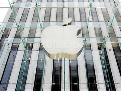 Războiul Apple - Samsung continuă: Samsung va încerca să blocheze vânzările iPhone 5 în Europa