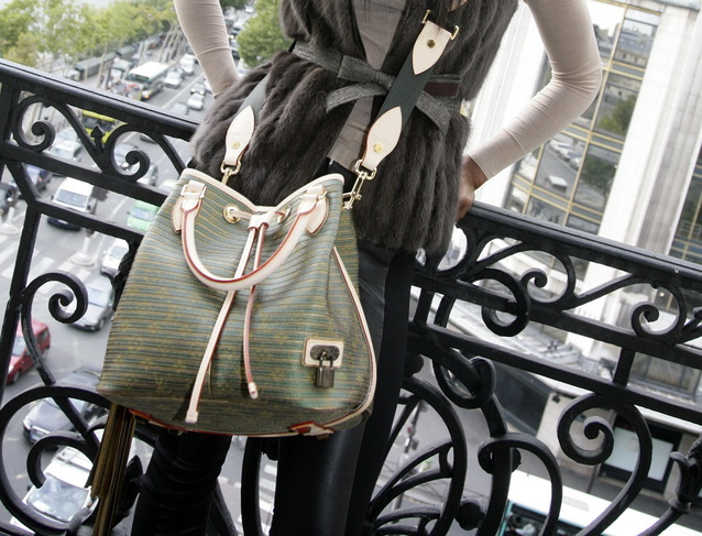 Ce afaceri face Louis Vuitton în România?