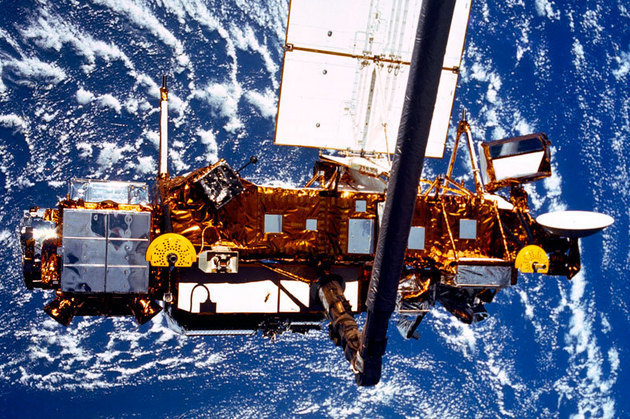 Cel mai probabil, satelitul care va cădea azi pe Pământ va lovi Italia