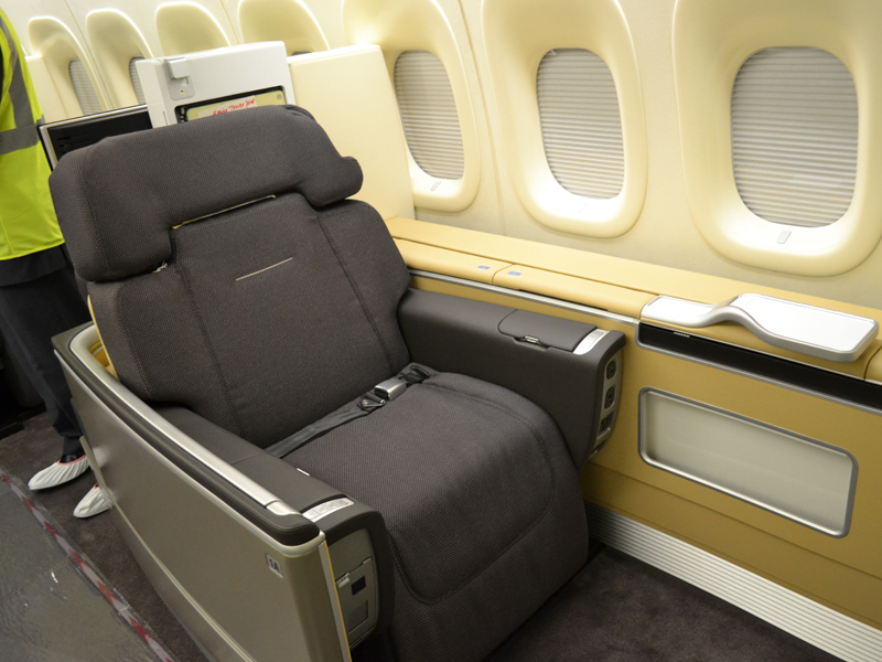 Cum arată avionul cu două etaje creat de Boeing - GALERIE FOTO