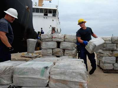 Șapte tone de cocaină, confiscate de Paza de Coastă americană la bordul unui submarin