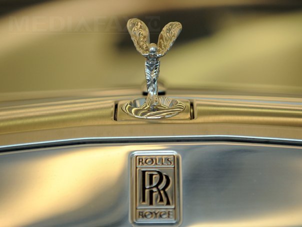 Acțiunile Rolls-Royce, la un nivel-record după anunțul vânzării unei participații la o companie