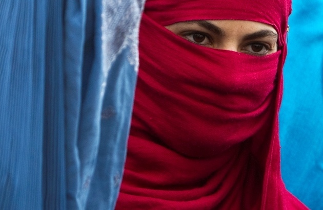 Noua Libie a legalizat poligamia. Ce spune legea islamică despre căsătorie, divorț și familie