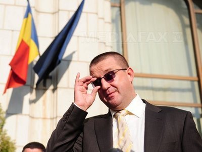 Blejnar: Fumătorii sunt de vină pentru contrabandă