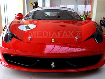 Ferrari va aloca României, anul viitor, o cotă de până la 35 de automobile