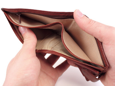 Peste jumătate dintre români au probleme cu banii. Câți mai economisesc și la ce se așteaptă în viitor