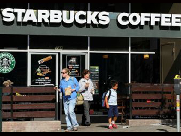Starbucks investește 30 milioane de dolari în sucuri naturale