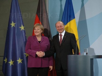 Cum comentează presa germană vizita lui Traian Băsescu la Berlin: Politicienii nu-i vor pe români în euro