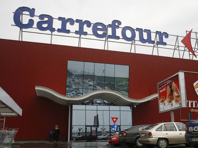 Rețeaua de supermarketuri Carrefour ajunge la 45 de magazine